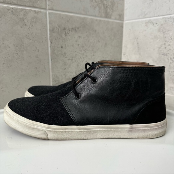 Old Navy Men’s Sneakers Size 10 - Picture 1 of 14